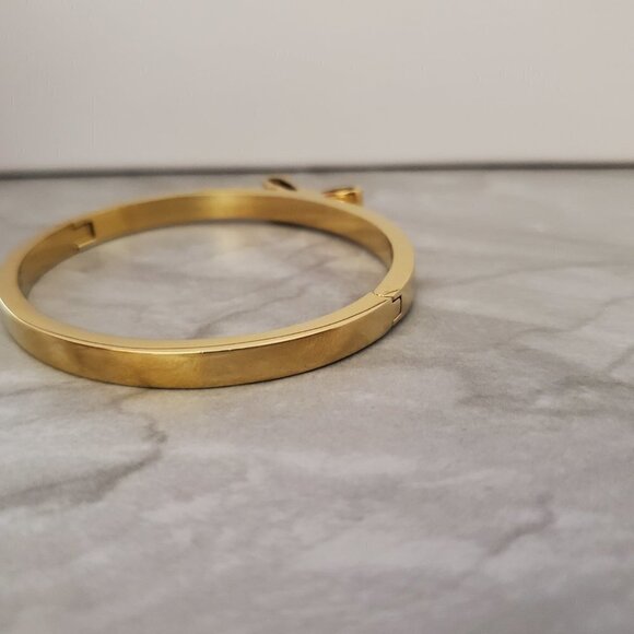 ✨ Kate Spade Rhinestone Pave Bow Gold Hinged Bracelet ✨ - Picture 5 of 10